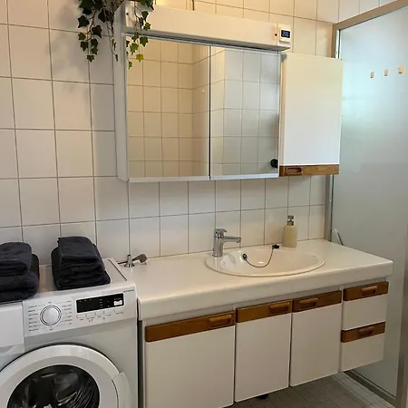 Gem Of Vuosaari - Private Sauna, Free Parking And Wifi, Walking Distance From Metro 헬싱키