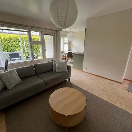 Gem Of Vuosaari - Private Sauna, Free Parking And Wifi, Walking Distance From Metro