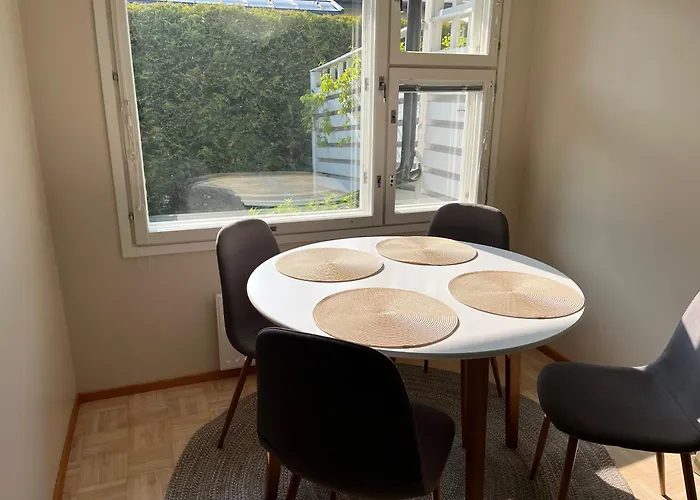 Gem Of Vuosaari - Private Sauna, Free Parking And Wifi, Walking Distance From Metro アパート