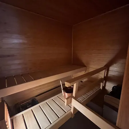 Gem Of Vuosaari - Private Sauna, Free Parking And Wifi, Walking Distance From Metro Helsinki